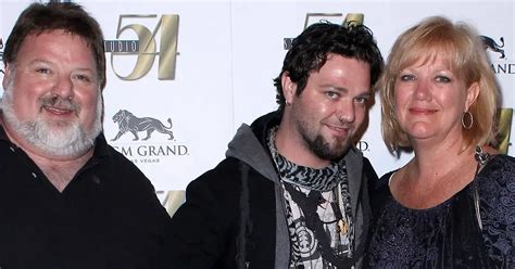 phil and april margera divorce.